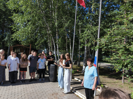 Открытие четвёртой смены в детском лагере Надежда